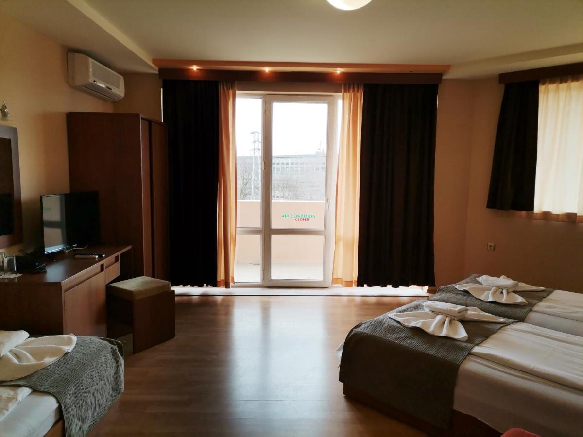 Paris Hotel Baltjik Exteriör bild